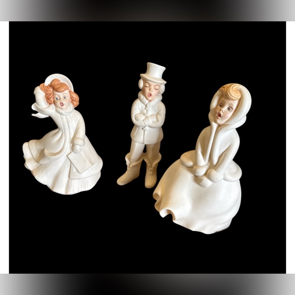 VINTAGE Christmas Carolers figurines 1973’ Matt finish